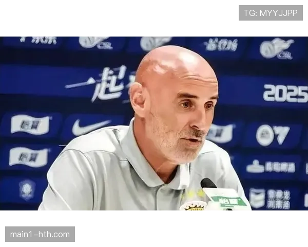 海港主帅穆斯卡特点名称赞老将 称其展现担当与人格魅力