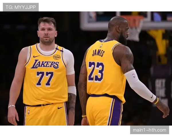 东契奇29分准三双助湖人取胜 全能表现比肩传奇